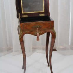 Napoleon III Side Table- mirror- styylish