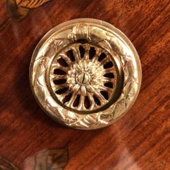 French Transformation commode- fitting- styylish