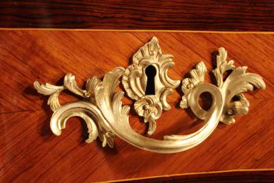 Louis XV Commode Kingwood- closeup drawer- styylish