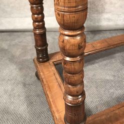 German Baroque Table- closeup legs- styylish
