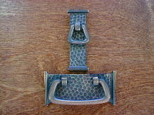art-and-crafts-style-iron-pulls