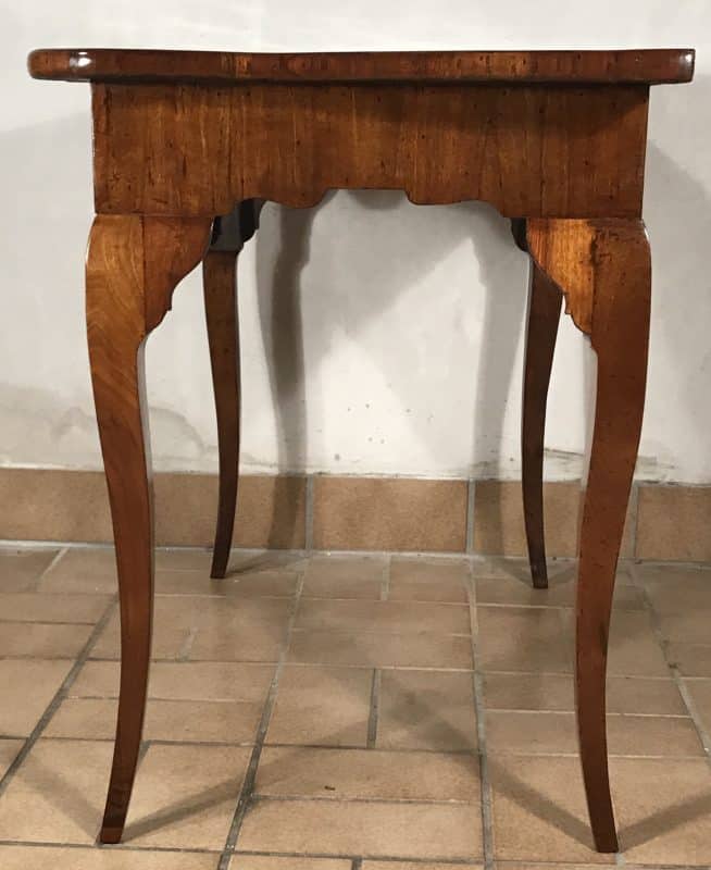 Pair of Console Tables, Italy 18th century, Walnut -styylish