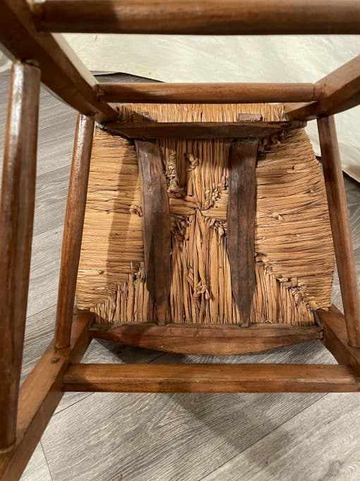 Rustic chairs- view of the bottom of the seat- styylish