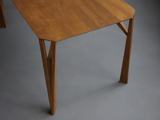 Modern custom made table- detail from the side- styylish