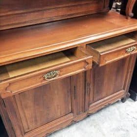 French Country Buffet à Deux Corps Hutch