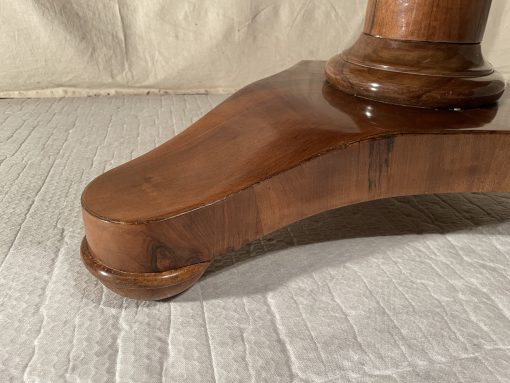 Extendable Biedermeier Dining Table- detail of the foot- Styylish