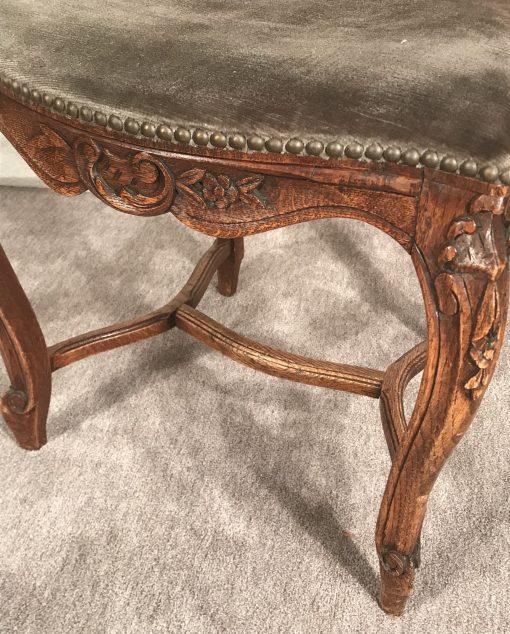 Baroque chairs- detail of the front of one chair- Styylish
