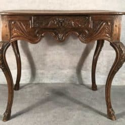 Baroque Table- detail of the front- front view- Styylish