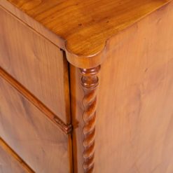 Biedermeier cherry chest of drawers- detail of the upper right corner- Styylish