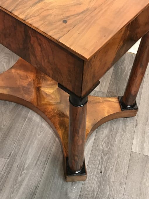 Biedermeier walnut console table- view of a corner- Styylish