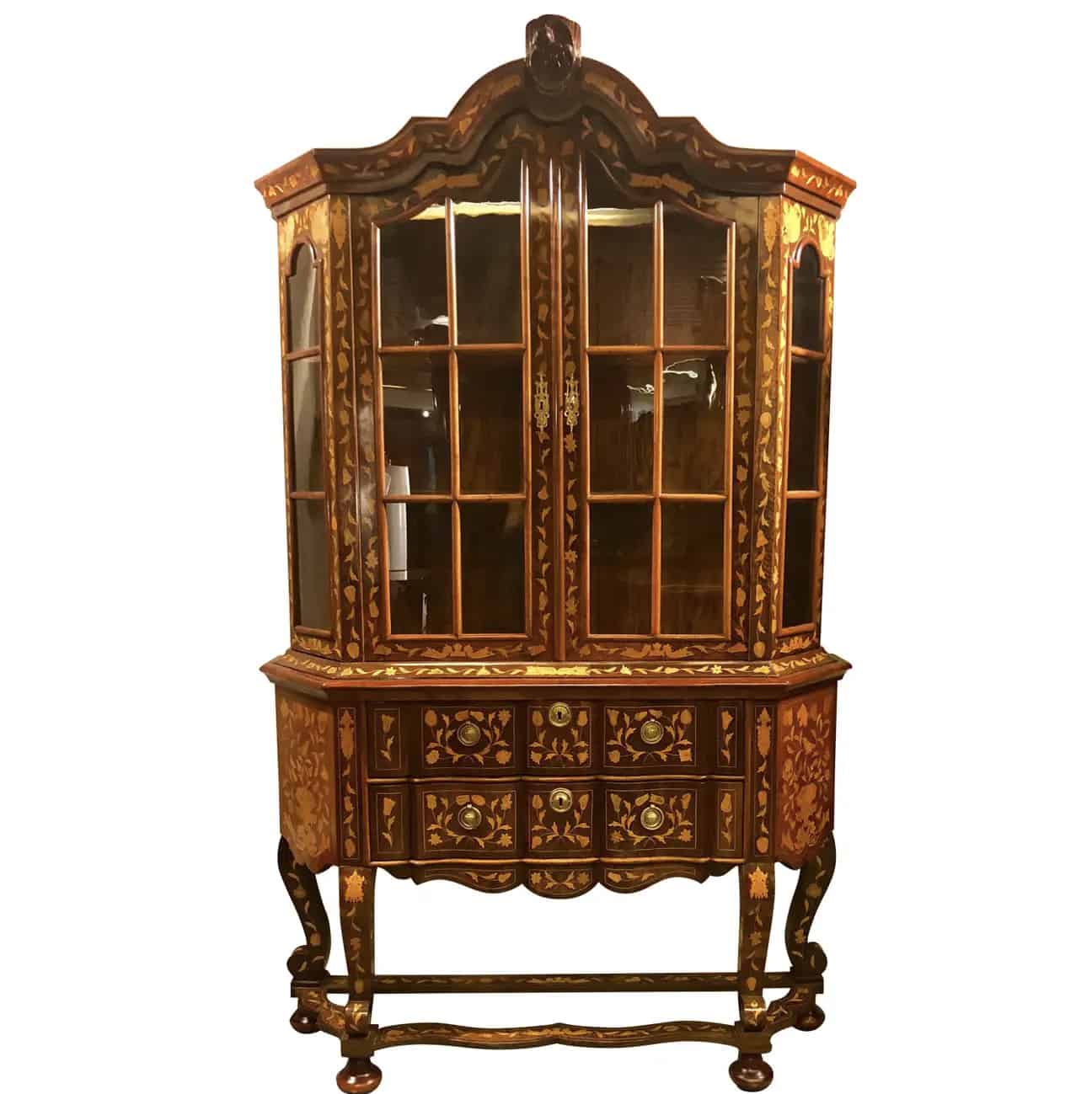 Antique Display Cabinet- Styylish