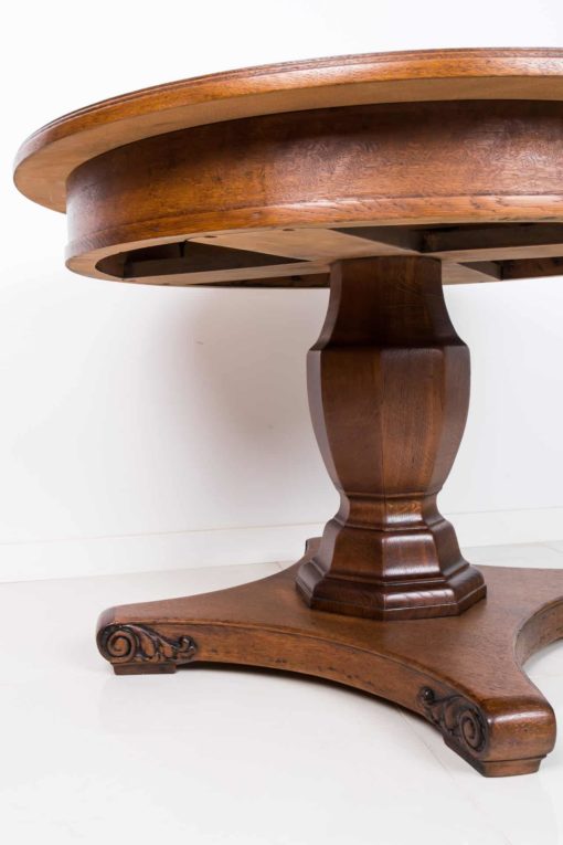 Round Art Deco Table- central leg detail- Styylish