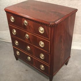 Neoclassical Mahogany Chest of Drawers, 1800