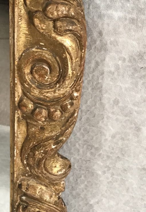 Baroque Gilt wood mirror- detail of the acanthus leaves- Styylish