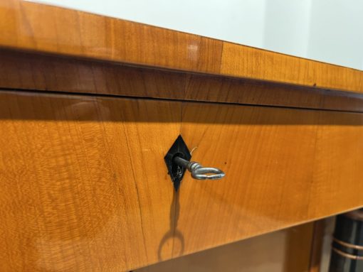 Biedermeier Half-Cabinet - Key and Keyhole Detail - Styylish