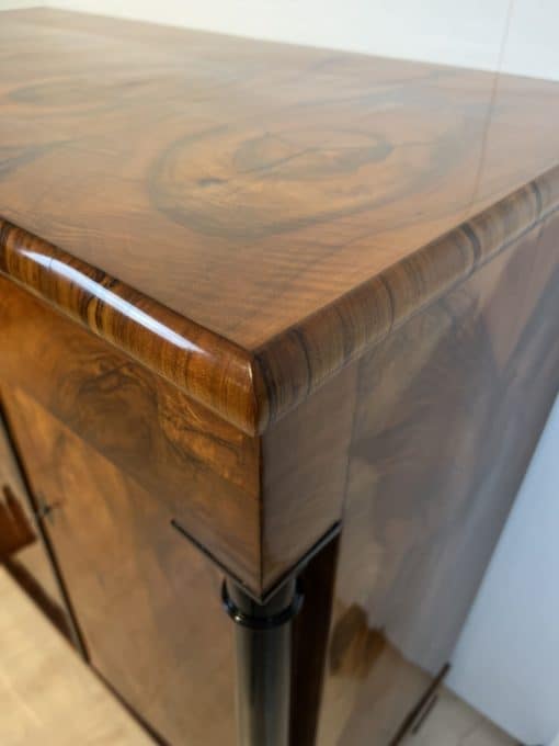 Neoclassical Biedermeier Half-Cabinet - Edge Detail - Styylish