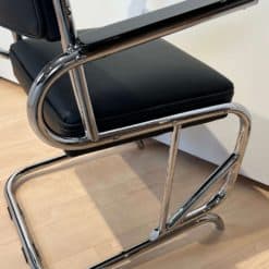 Bauhaus Cantilever Armchair - Chrome Plated Frame Bottom - Styylish