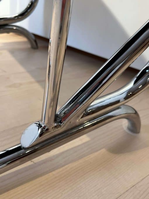 Bauhaus Cantilever Armchair - Chrome Plated Frame Bottom Detail - Styylish