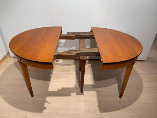 Round Expandable Dining Table - Wood Frame Detail - Styylish