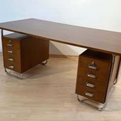 Bauhaus Desk by Mücke-Melder - Desk at an Angle - Styylish