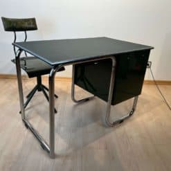 Bauhaus Metal Desk - Desk and Chair from Front Perspective - Styylish