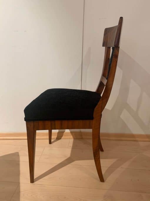 Biedermeier Chair - Side View - Styylish