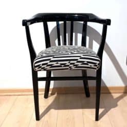 Bauhaus Armchair - Front View - Styylish