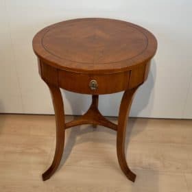 Round Biedermeier Side Table, Three-Legged, Walnut, South Germany circa 1820