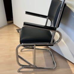 Bauhaus Cantilever Armchair - Right Side View - Styylish