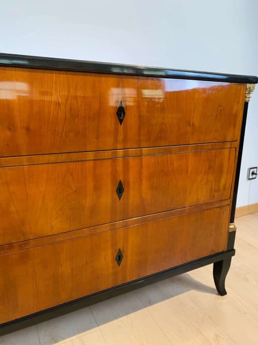 Small Biedermeier Commode - Wood Grain Detail - Styylish
