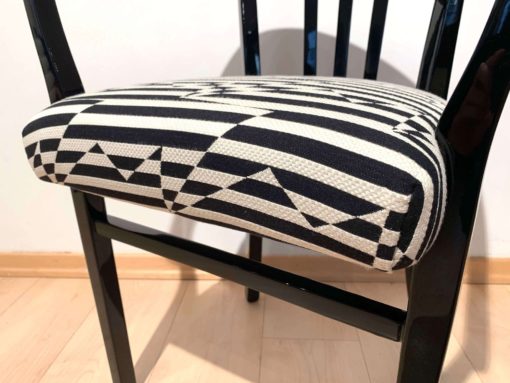 Bauhaus Armchair - Black and White Fabric Cushion - Styylish