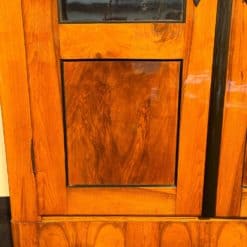 Biedermeier Bookcase with Walnut Veneer - Door Detail - Styylish