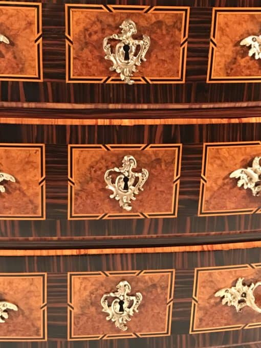 Baroque Chest of Drawers Switzerland- detail of the middle front- Styylish