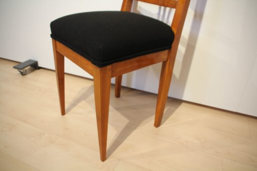 Biedermeier Side Chair - Bottom Detail - Styylish