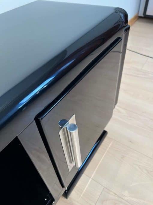 Small Art Deco Lowboard - Lacquer Detail - Styylish