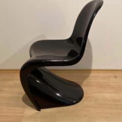 Space Age Cantilever Chair - Side - Styylish