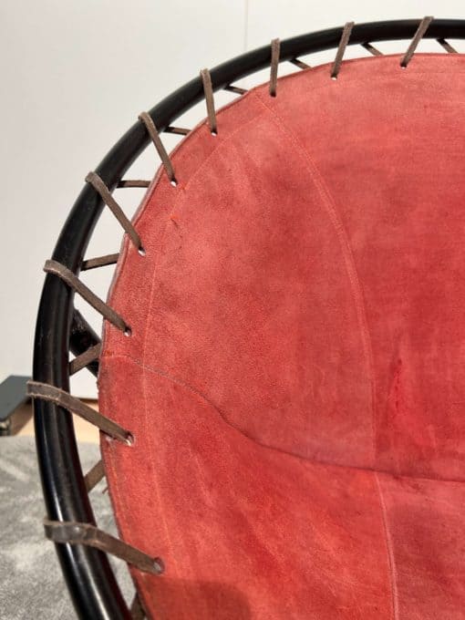 Balloon Lounge Chair - Leather Seat Detail - Styylish