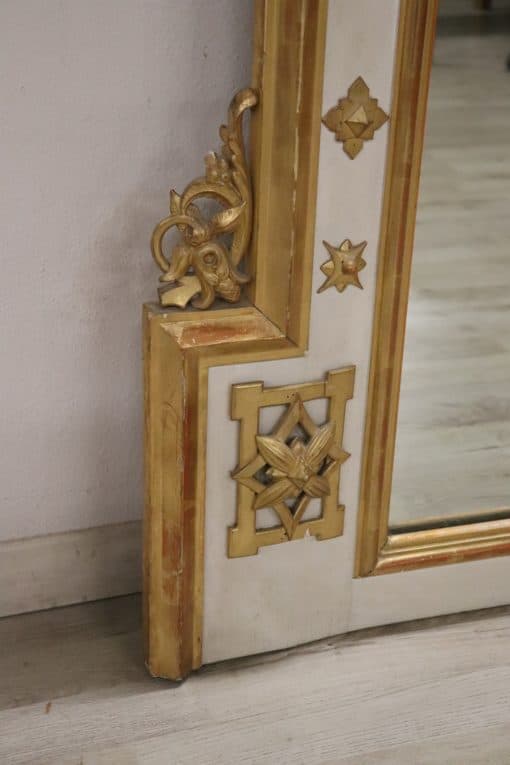 Gilded Wood Mirror - Left Edge of Frame Detail - Styylish