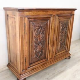 19th Century Italian Antique Sideboard or Buffet in Solid Carved Walnut