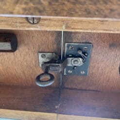 Large Expandable Table - Hardware - Styylish