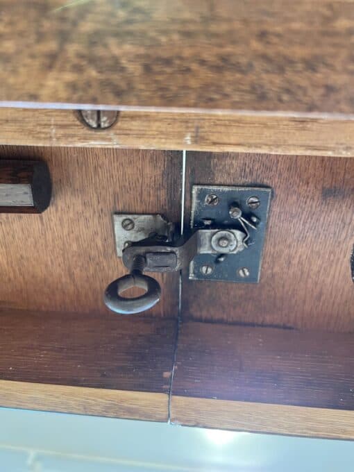 Large Expandable Table - Hardware - Styylish