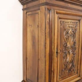 19th Century Antique Italian Cabinet in Solid Carved Walnut