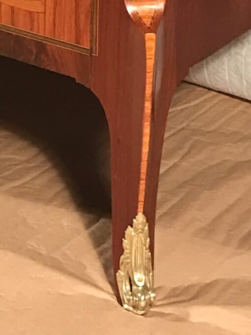 Louis XV Transition Style Dresser - Foot Decoration - Styylish