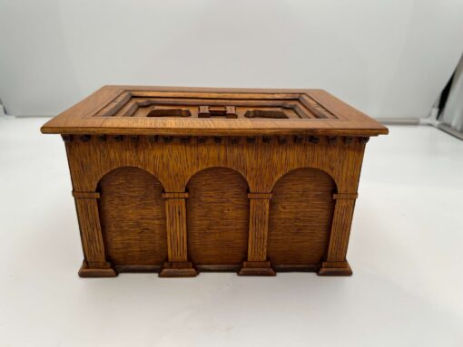Decorative Neoclassical Box - Exterior - Styylish