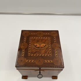 Cubic Walnut Biedermeier Box, Inlays, Austria circa 1830