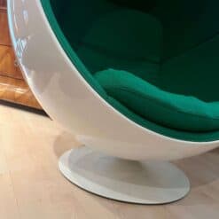 Ball Chair by Eero Aarnio - Edge Detail - Styylish