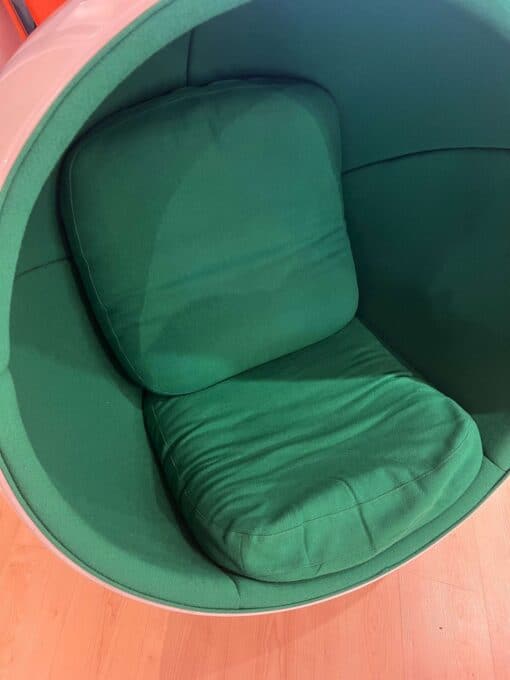 Ball Chair by Eero Aarnio - Fabric Detail - Styylish