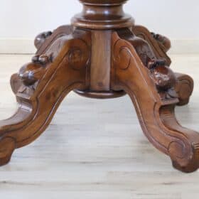 19th Century Italian Louis Philippe Walnut Oval Extendable Dining Table