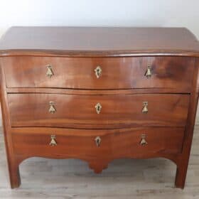 18th Century Italian Louis XV Walnut Commode or Chest of Drawers