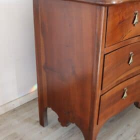 18th Century Italian Louis XV Walnut Commode or Chest of Drawers